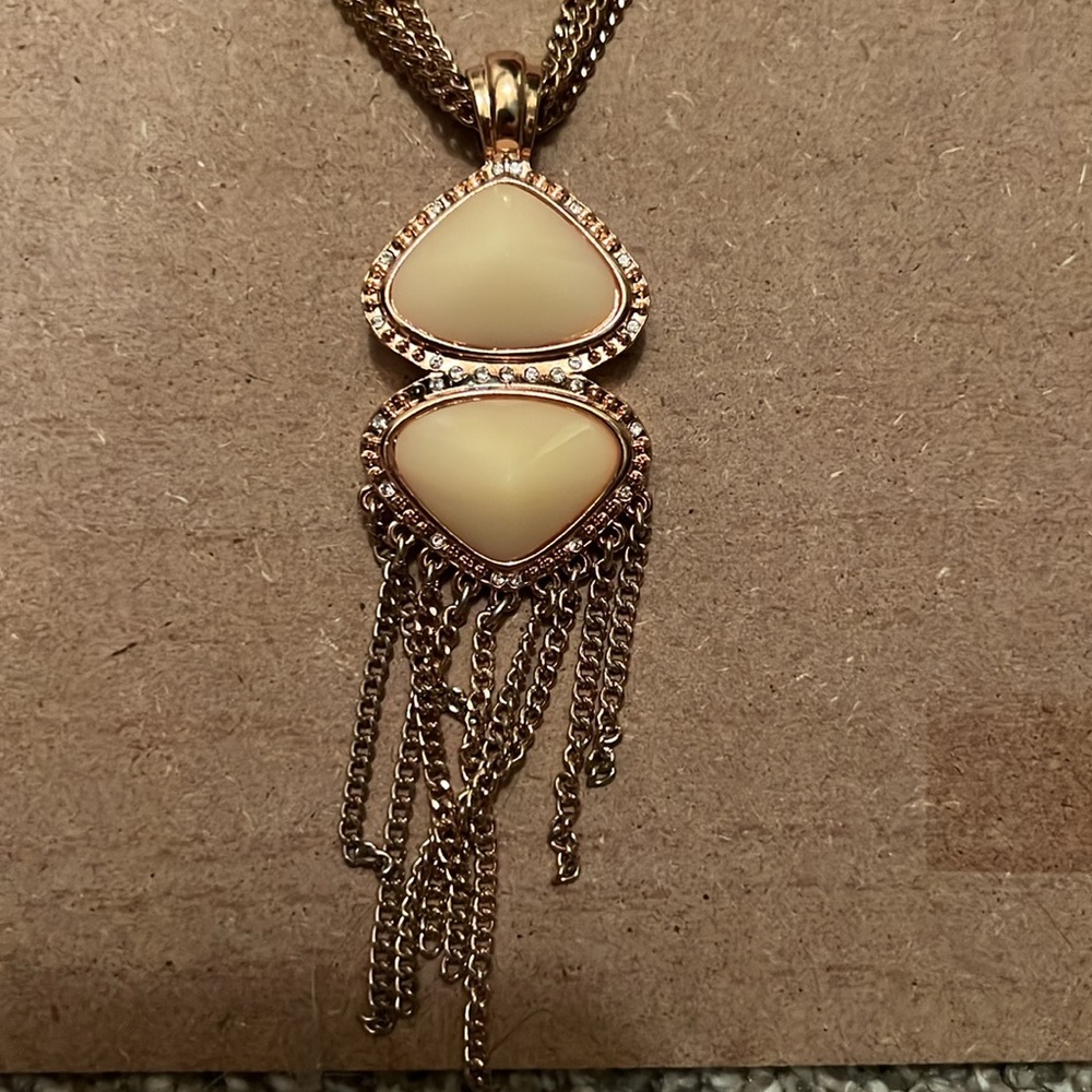 Rose gold Necklace - Picture 2 of 2